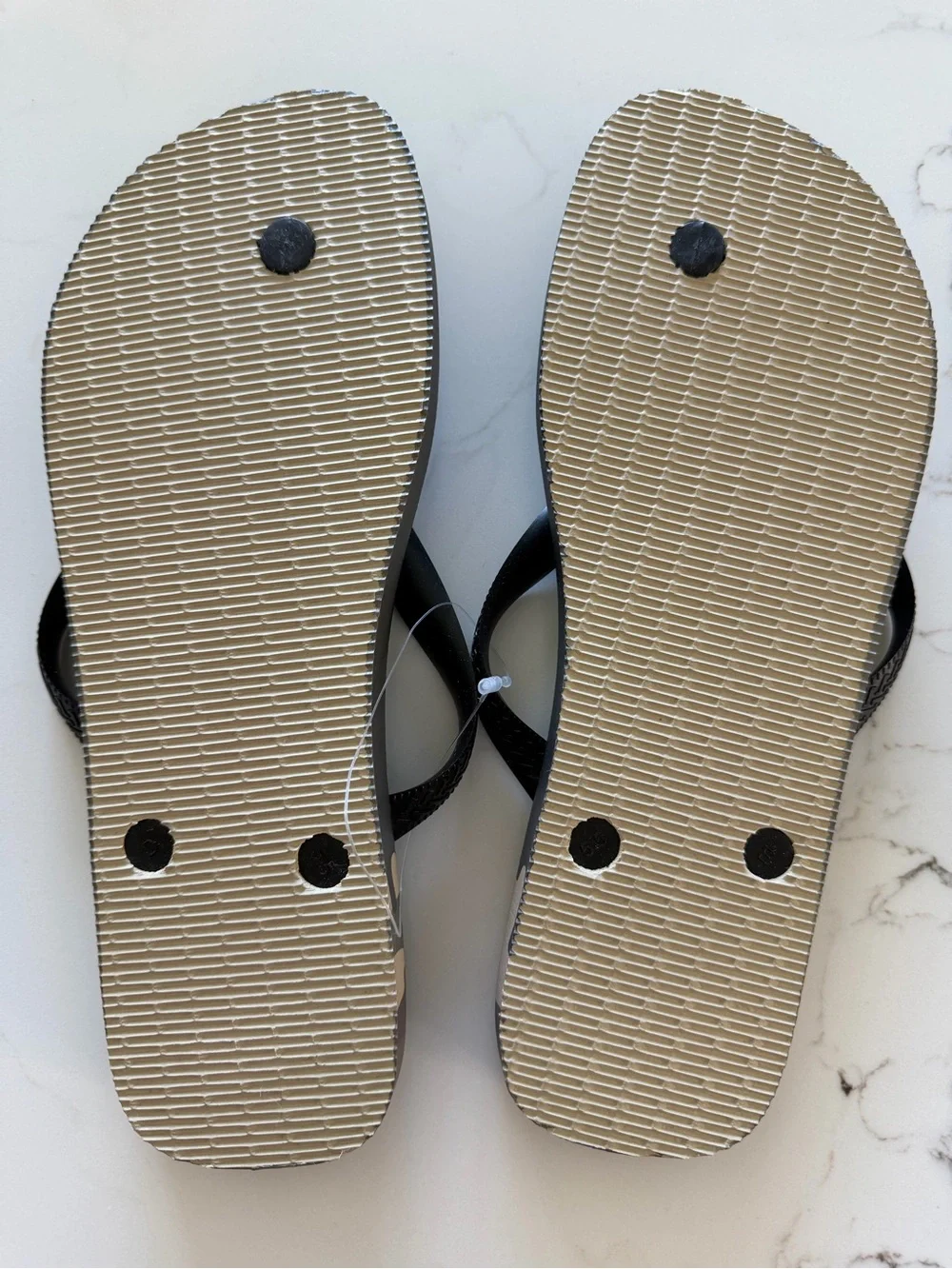 Havaianas Men’s Black Flip Flops with Camo Accent